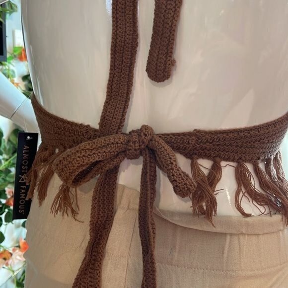 Almost famous the ultimate Boho Crochet Fringe Halter Top Brown Size Large RfFNB - Picture 13 of 14